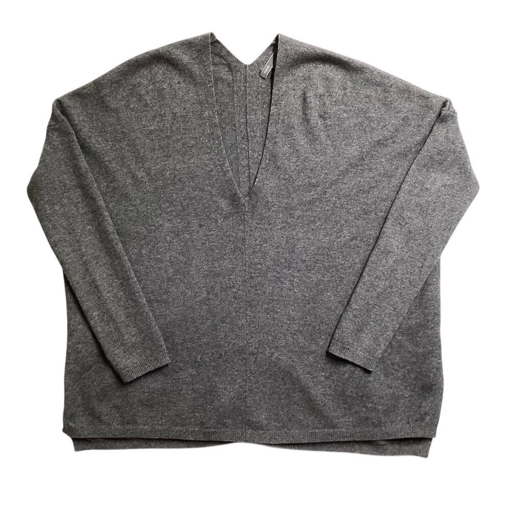 Vince women's  V-neck 100% cashmere sweater in gray‎ size S
